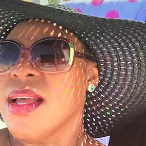 Meet your Posher, Vera